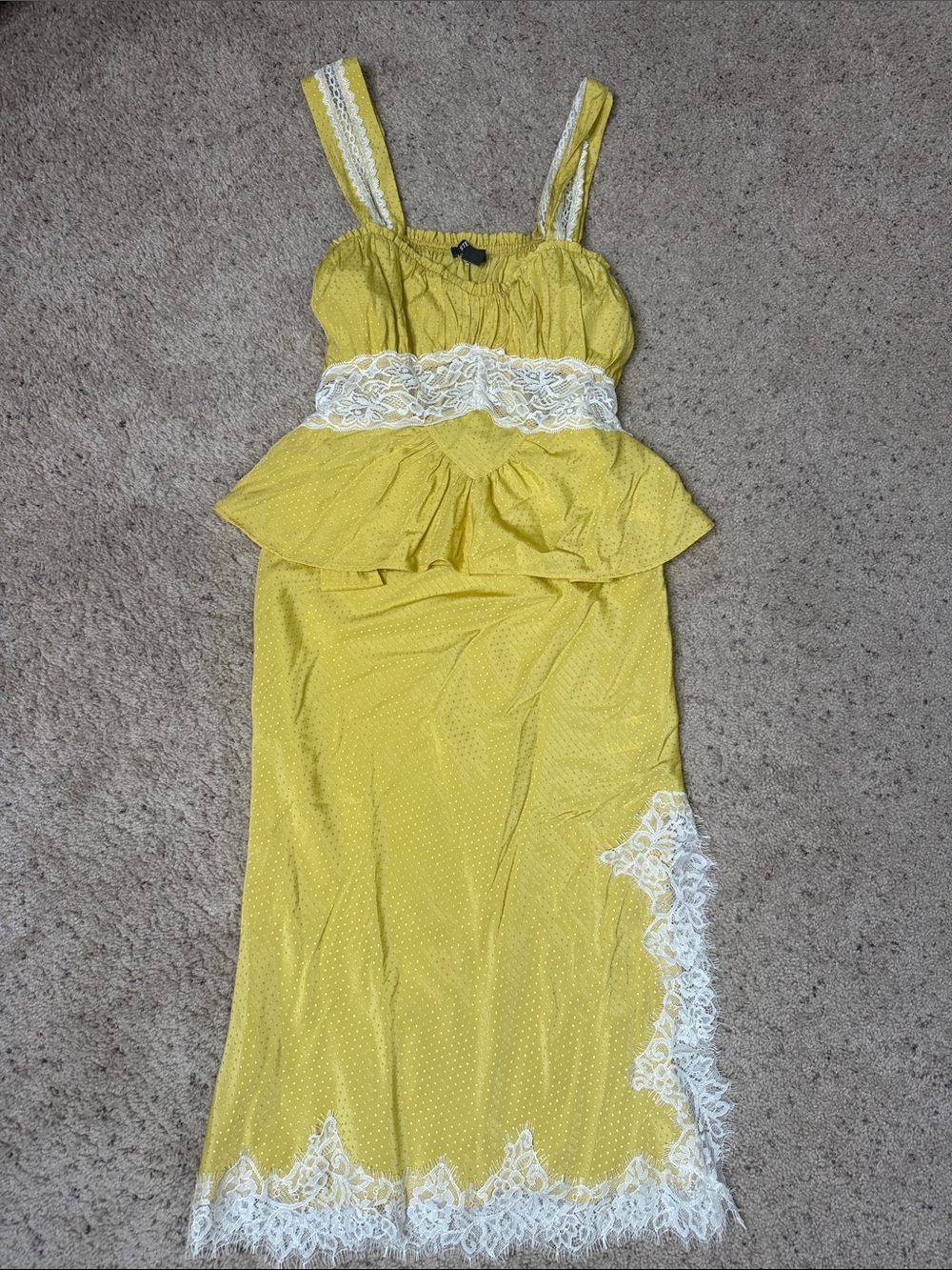 Brand New STEVE MADDEN cami top & midi skirt w lace detail 💛 XS